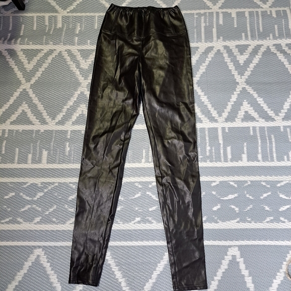 Aritzia Wilfred Free Daria Faux Leather Leggings Pants - Picture 4 of 12